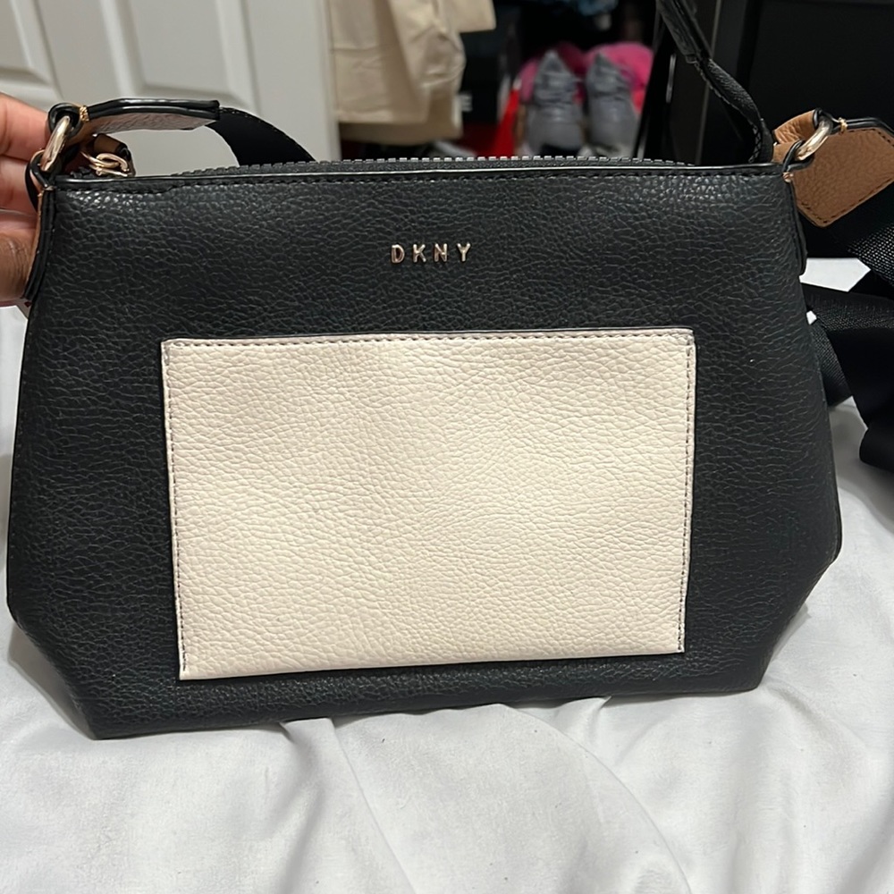 Dkny crossbody